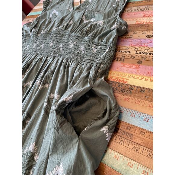 Old Navy XXL Green Floral Midi Dress Smocked 2X Plus Garden Party Boho India - Picture 16 of 16